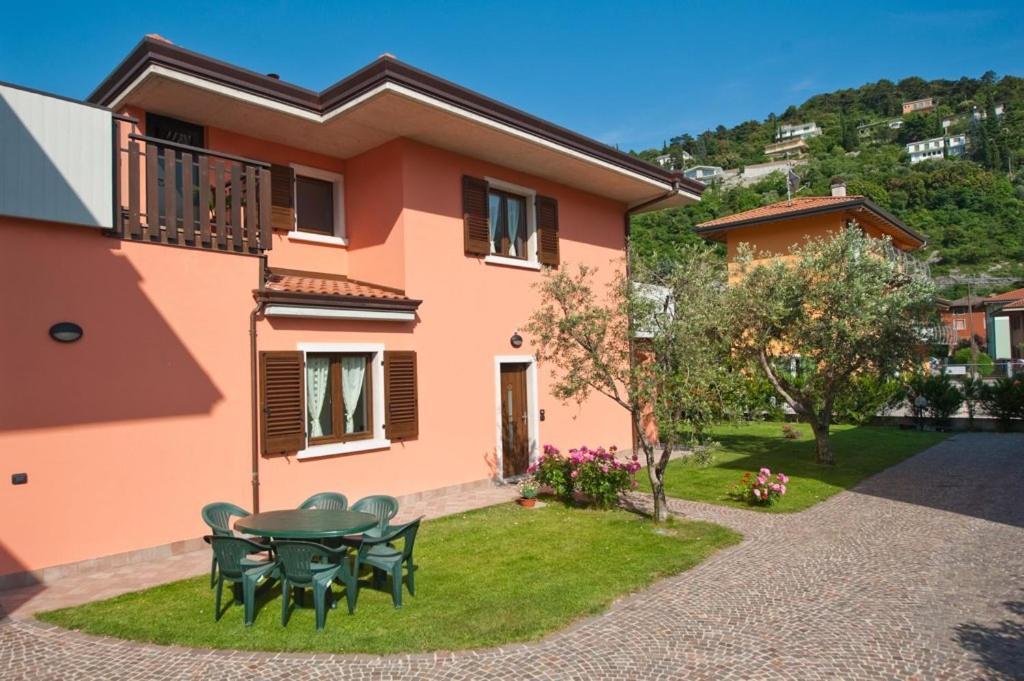 Apartamento Casa Martinelli Torbole Sul Garda Exterior foto